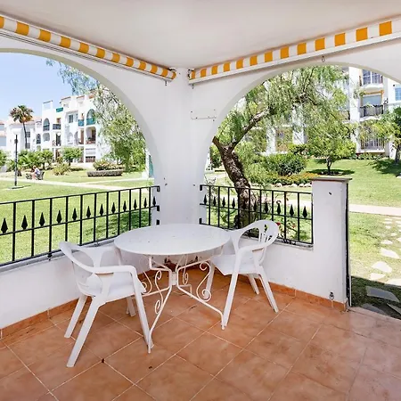 Bhost - Las Acacias Apartment