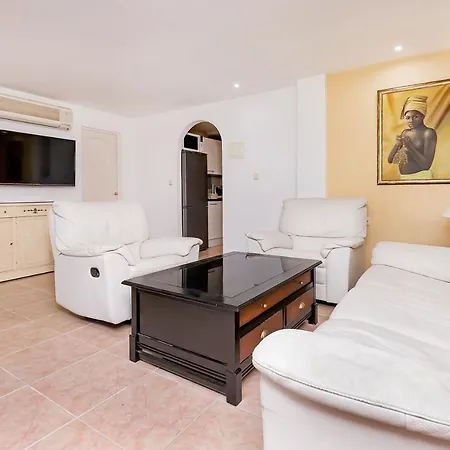 Apartment Bhost - Las Acacias